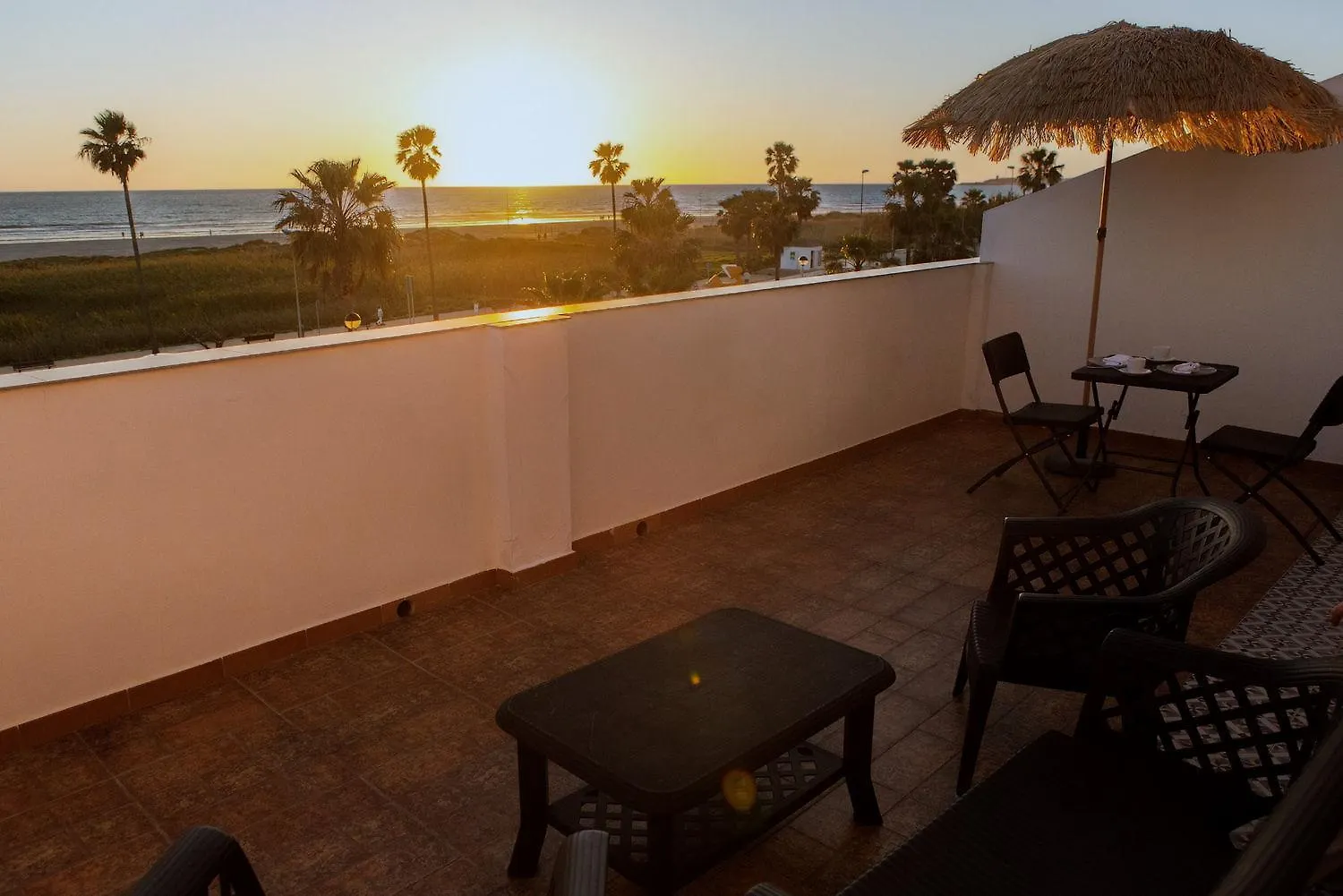 Hotel Playa Conil - Beachfront Studios & Suites Conil De La Frontera Spanien