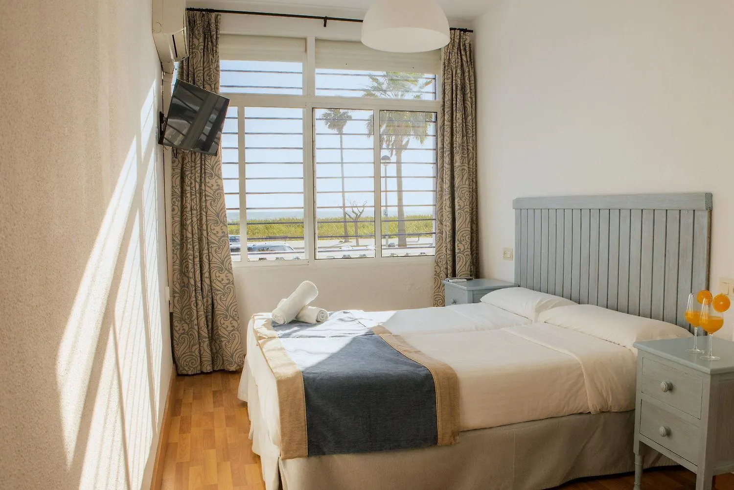 Hotel Playa Conil - Beachfront Studios & Suites Кониль-де-ла-Фронтера Испания